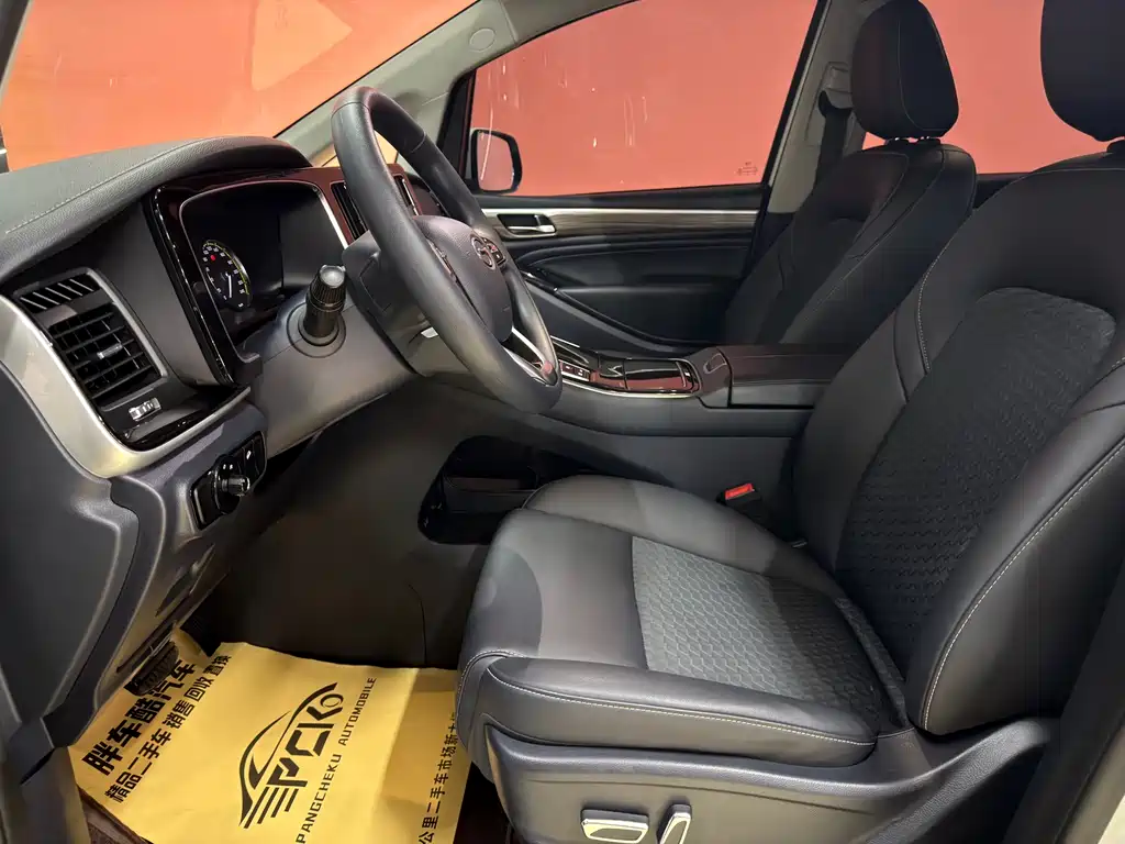 GAC Trumpchi M8 Leading Show Series 390 T Luxury
