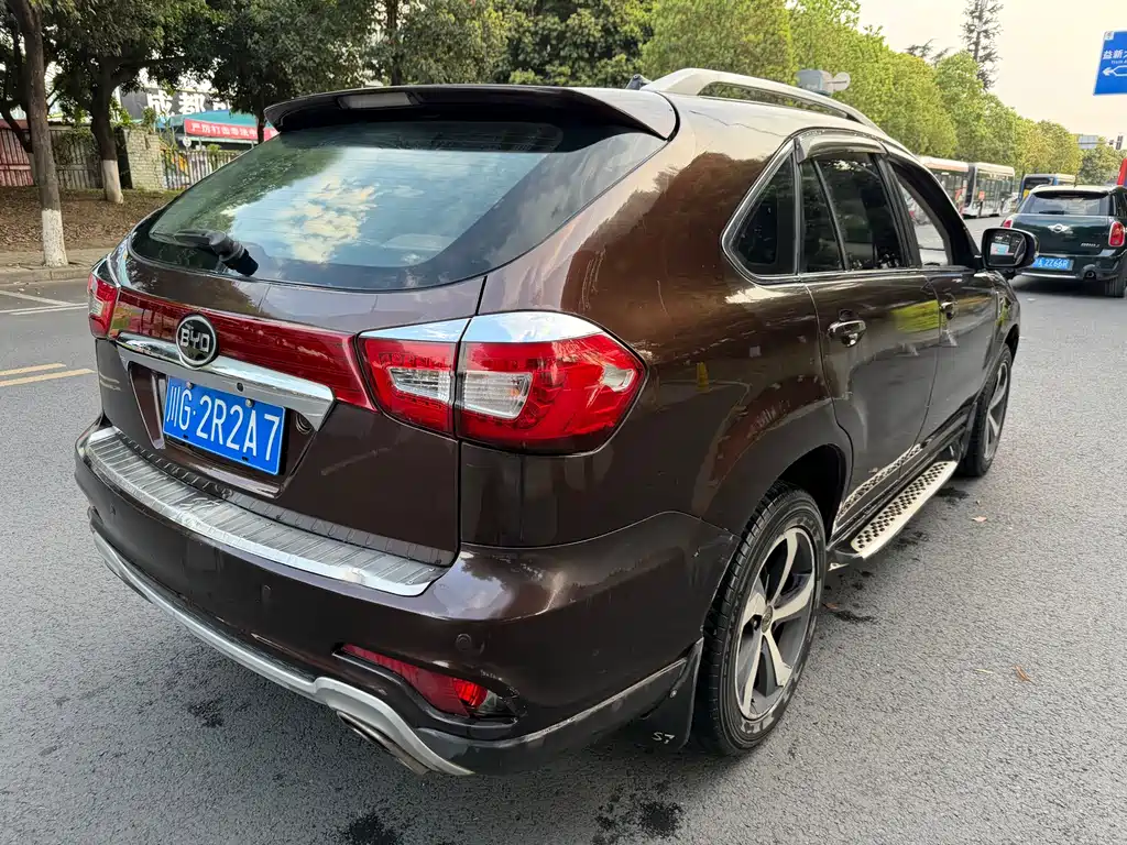 BYD S7 2.0 T Upgraded Auto Flagship
