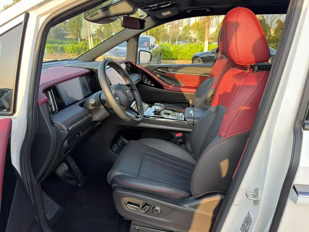 GAC Trumpchi M8 Grandmaster Series 400 T Supreme