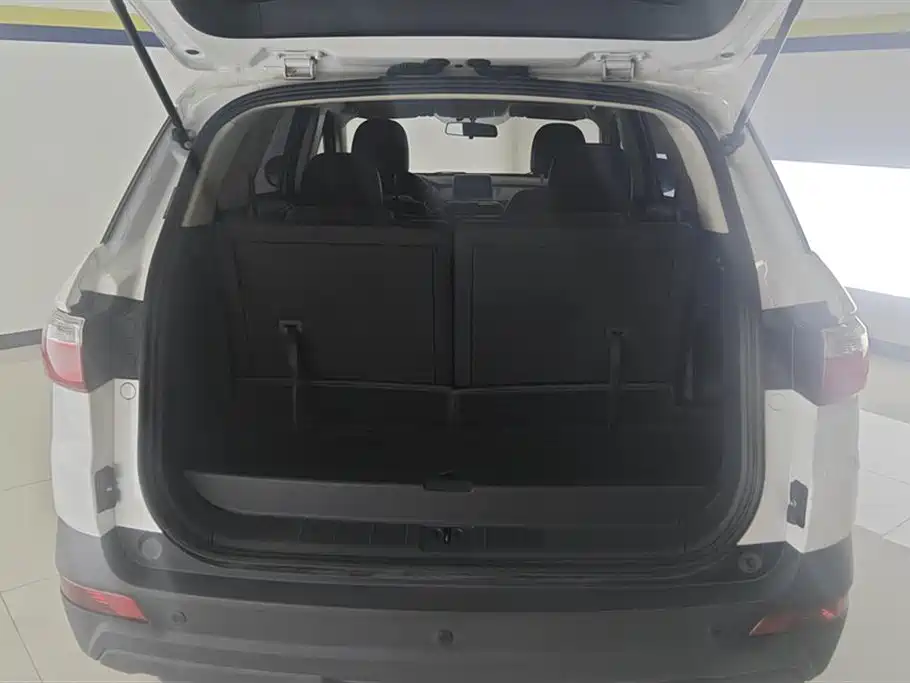 Fengguang S560 1.8 L CVT Elite