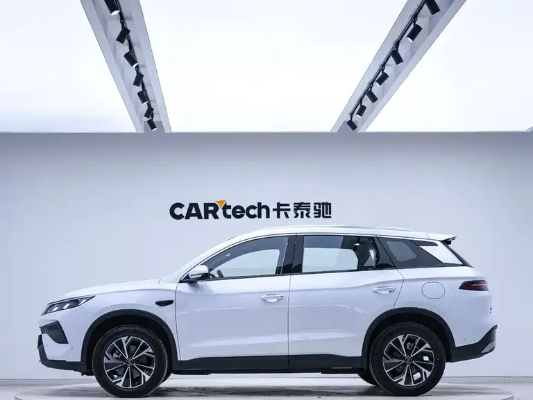 BYD Song Pro NEV DM-i 133 KM Transcend