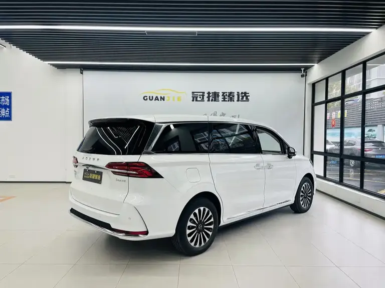 Roewe iMAX8 NEV 1.5 T DMH LaCrosse Luxury Enjoyment