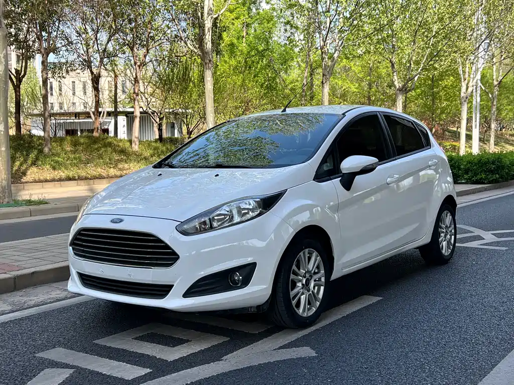 Fiesta Hatchback 1.5 L Auto Fashion