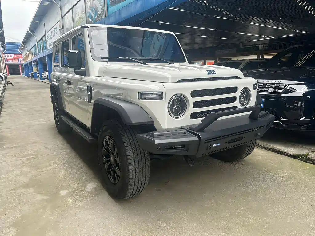 212 T01 2.0 T Mechanic
