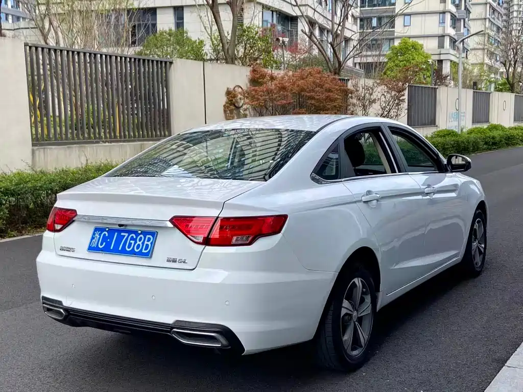 Emgrand GL 1.8 L DCT Elite Connected