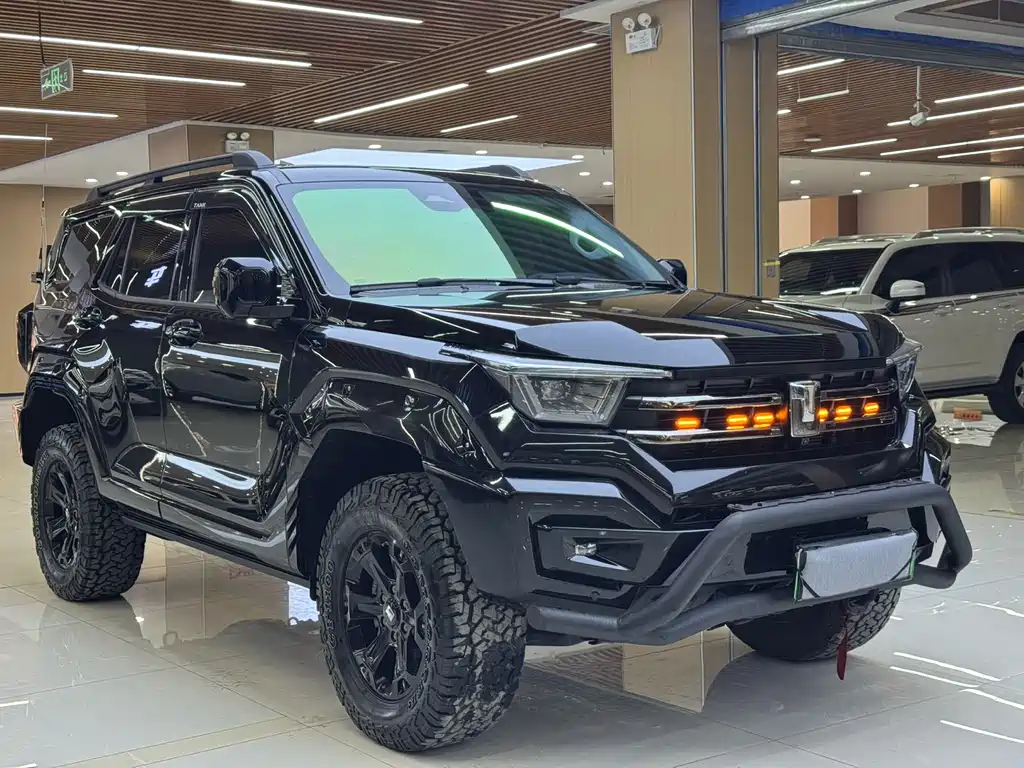 Tank 400 NEV Hi4-T Offroad