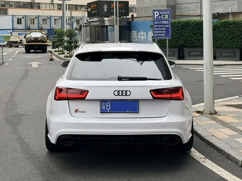 Audi RS 6 RS 6 4.0 T Avant