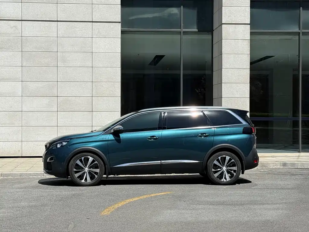 Peugeot 5008 380 THP 7-seat Luxury GT
