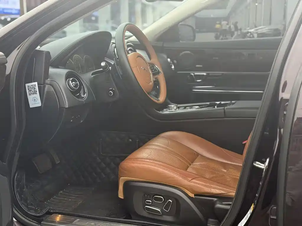 Jaguar XJ XJL 3.0 SC 4 WD Flagship Business