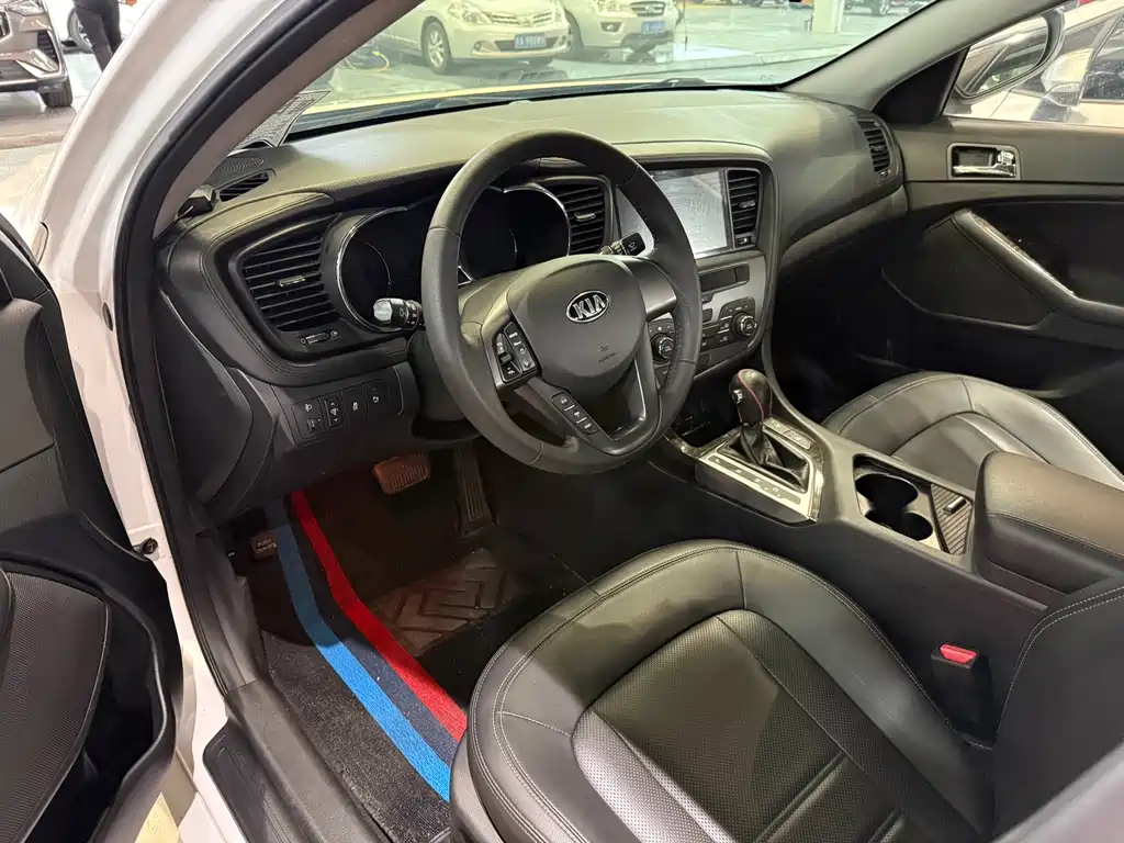 Kia K5 2.0 L Auto GL