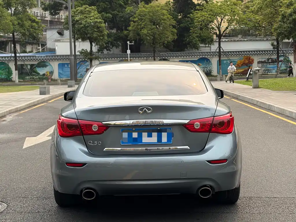 Infiniti Q50 2.0 T Comfort