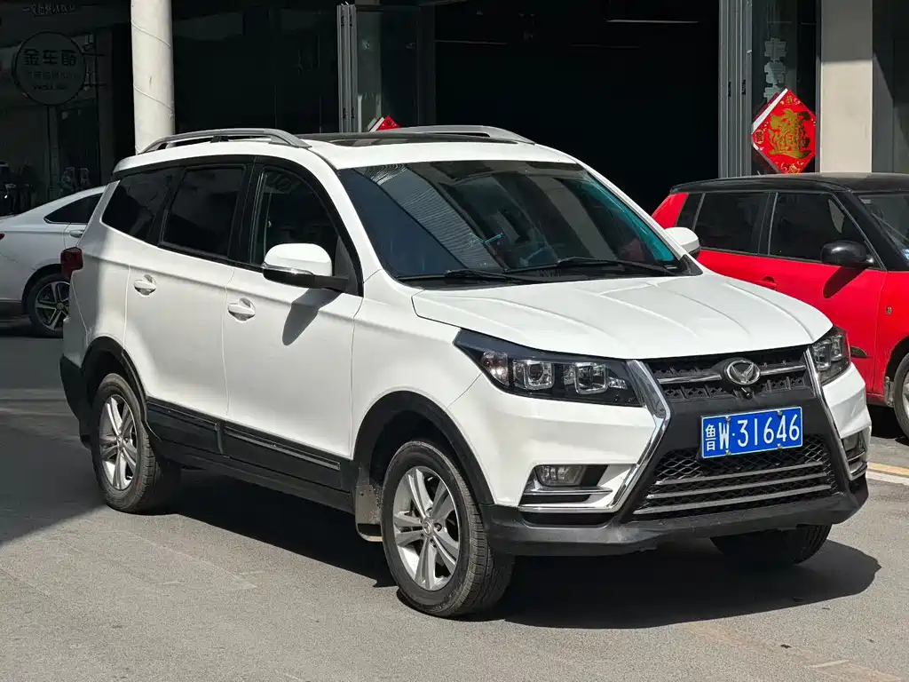 BAIC Huansu S3 S3 L 1.5 L Manual Distinguished