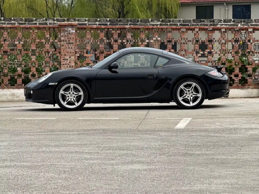 Cayman Cayman Black Edition 2.9 L
