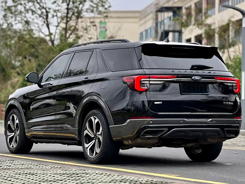 Explorer EcoBoost 285 4 WD ST-LINE 6-seat