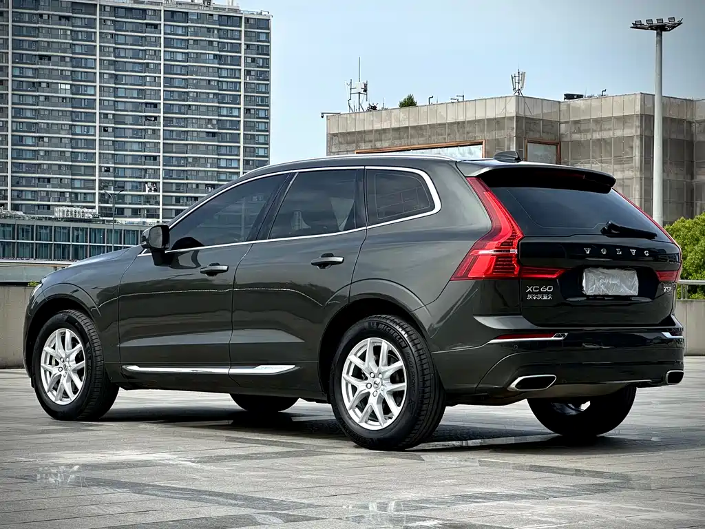 Volvo XC60 T5 4 WD Smart Ease Luxury