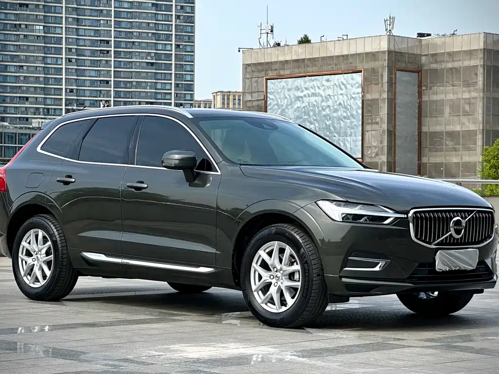 Volvo XC60 T5 4 WD Smart Ease Luxury