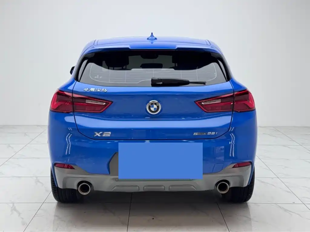 BMW X2 sDrive25 i Leading M Offroad Package