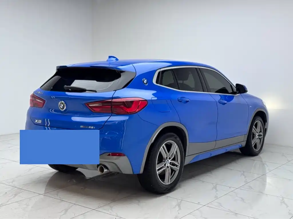 BMW X2 sDrive25 i Leading M Offroad Package