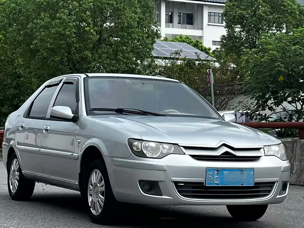 Elysee 爱丽舍 2011款 三厢 1.6 L 手动科技型