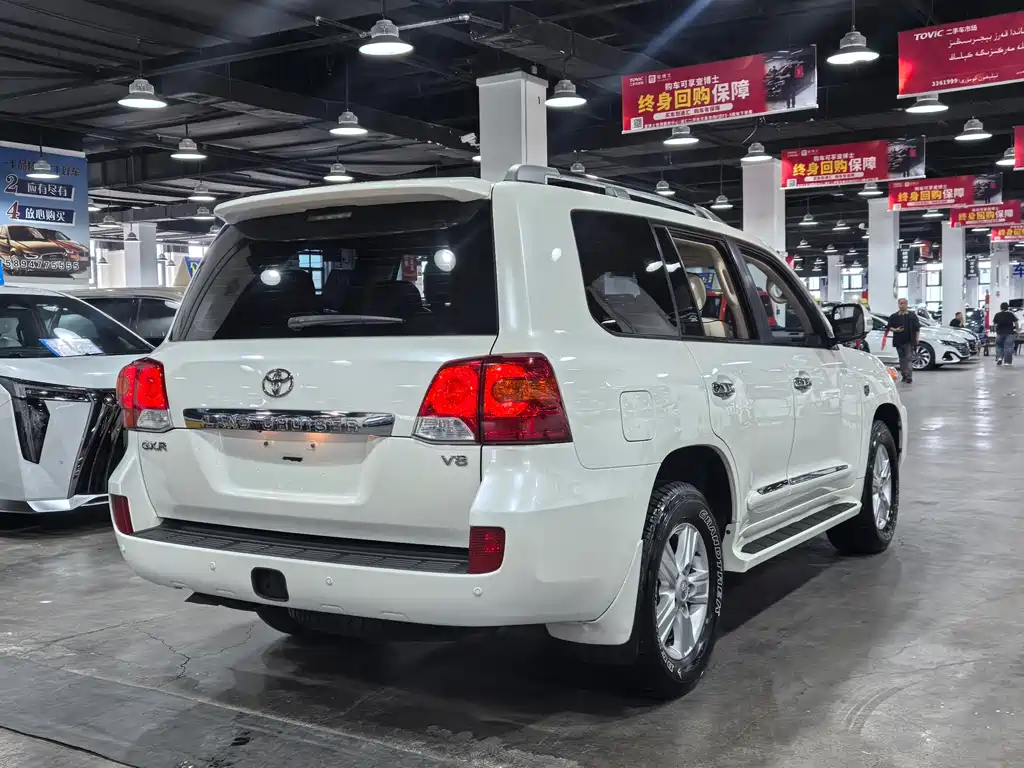 Land Cruiser (Import) 4.6 L V8 Middle East Limited