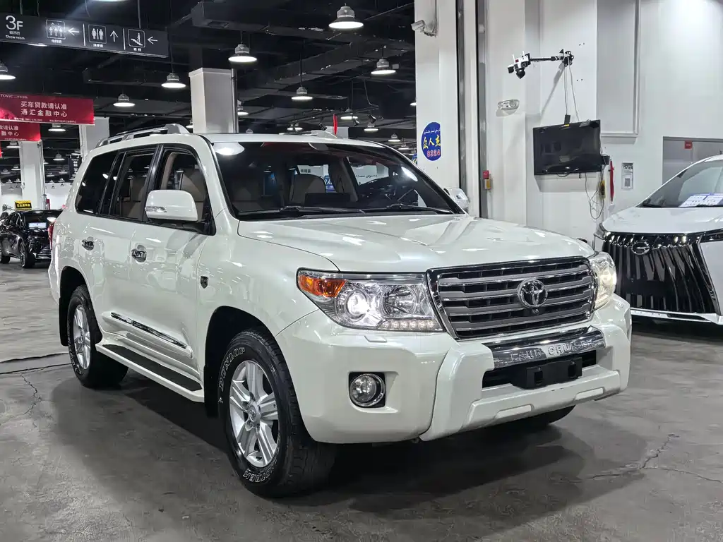 Land Cruiser (Import) 4.6 L V8 Middle East Limited