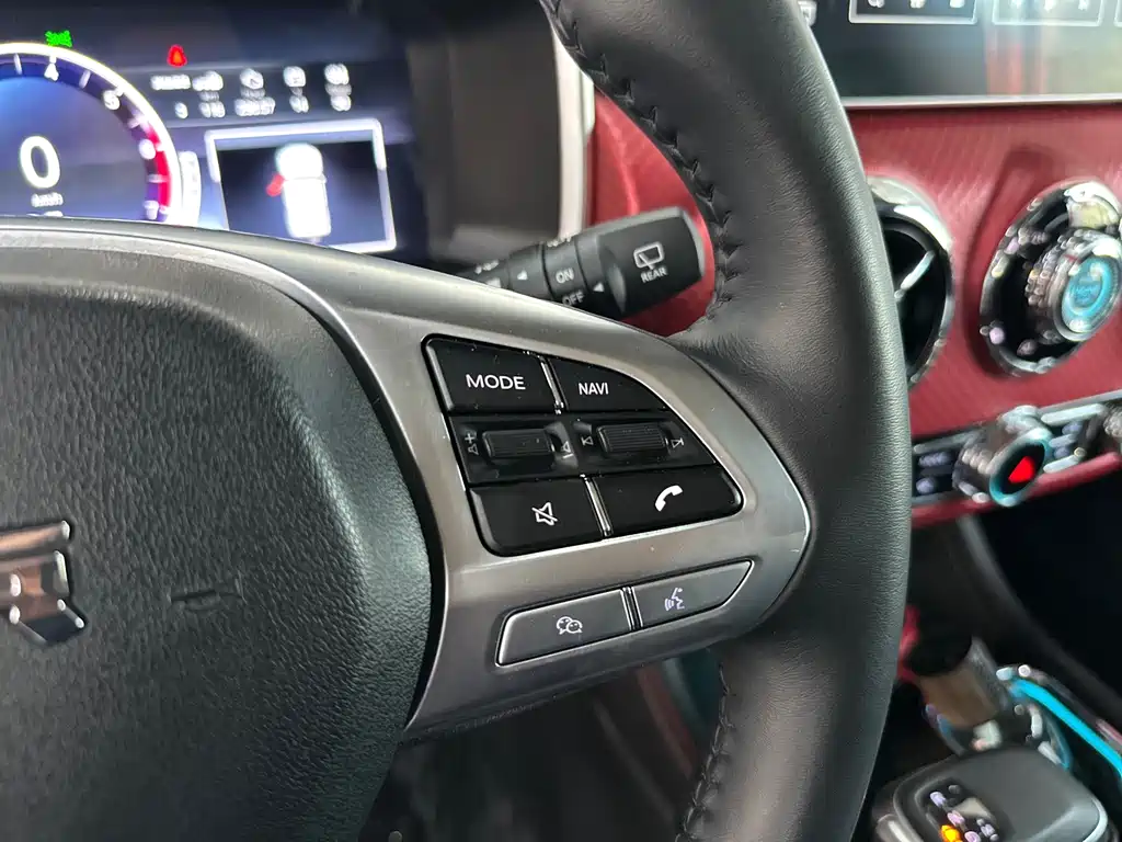 BAIC BJ40 2.0 T Auto 4 WD Tribute 2020 Swordsman