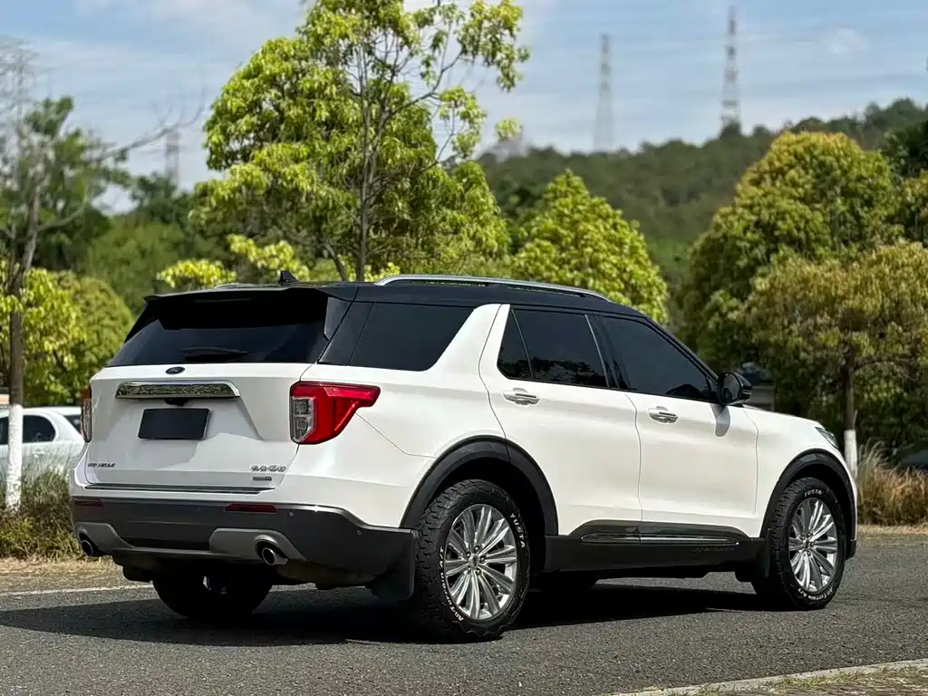 Explorer EcoBoost 285 4 WD Titanium 7-seat