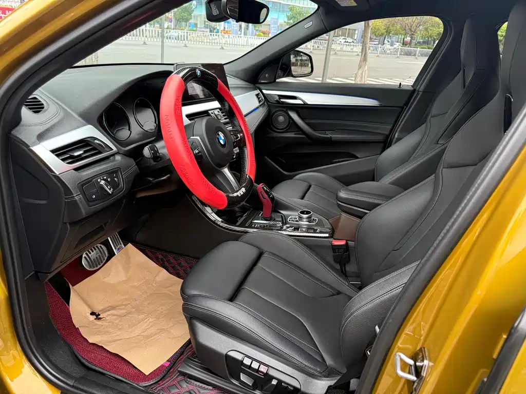 BMW X2 sDrive25 i Premium M Sport Package