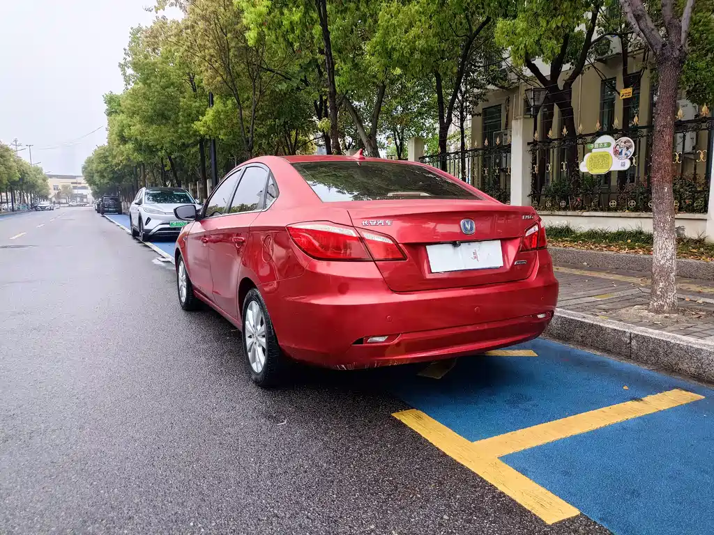 Eado 1.6 L Auto Luxury CN-IV