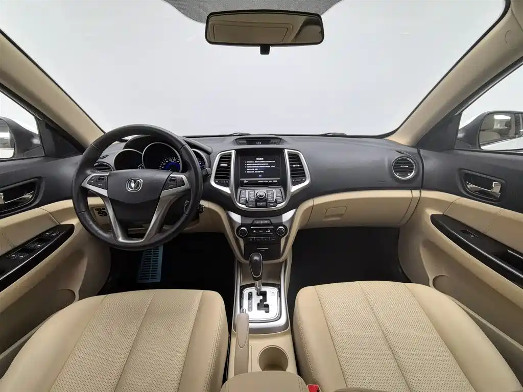 Eado 1.6 L Auto Luxury