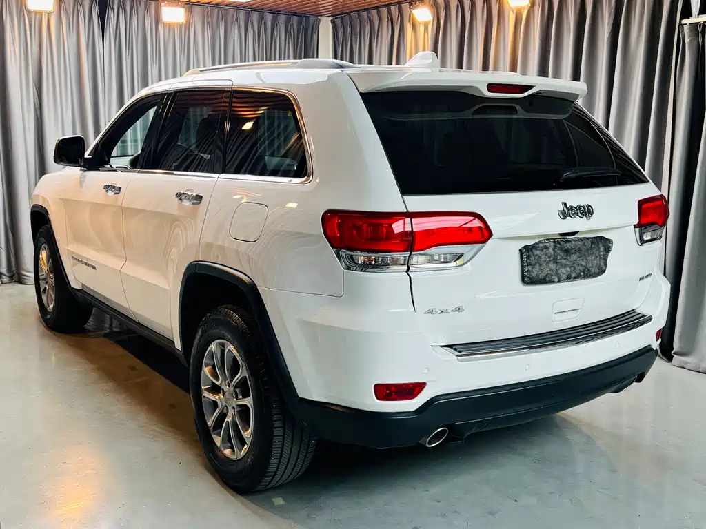 Grand Cherokee (Import) 3.6 L Elite Navigation