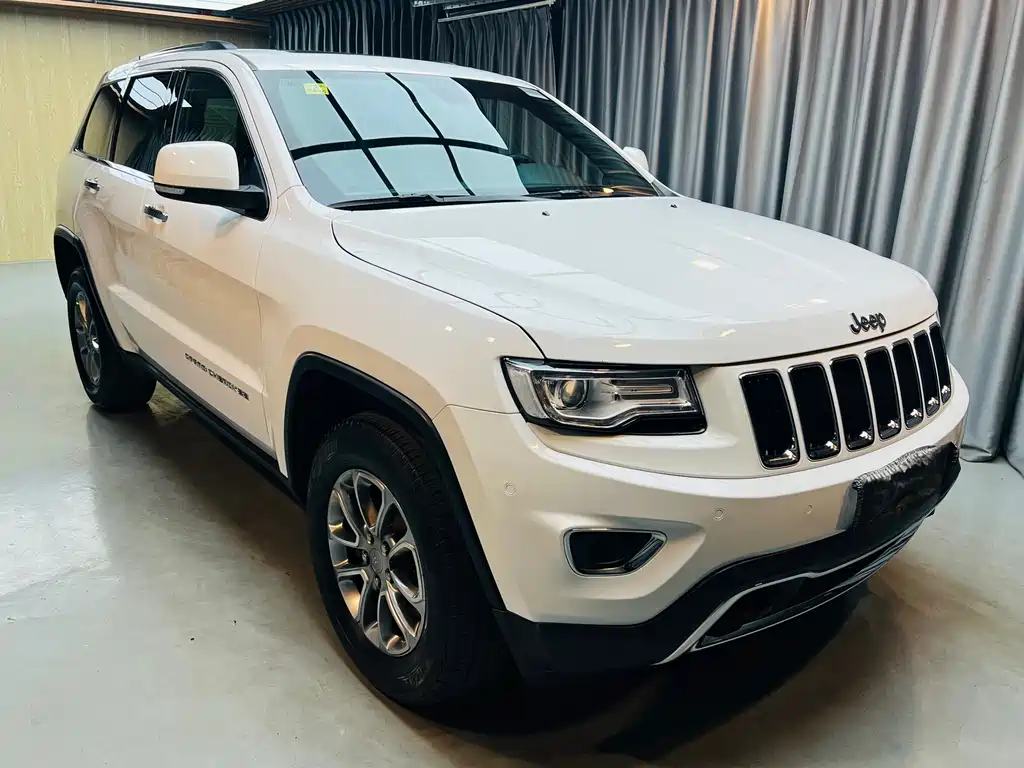 Grand Cherokee (Import) 3.6 L Elite Navigation