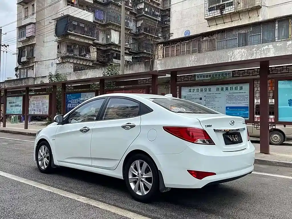 Accent 1.4 L Manual Intelligent GLS