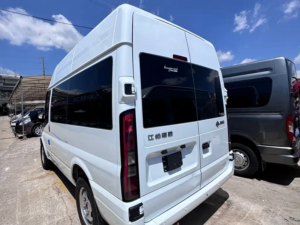JMC Fushun 2.0 T Manual SWB Mid Roof Commercial Multi-purpose Passenger 6-seat