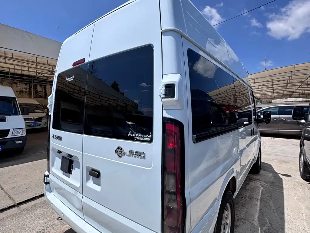JMC Fushun 2.0 T Manual SWB Mid Roof Commercial Multi-purpose Passenger 6-seat