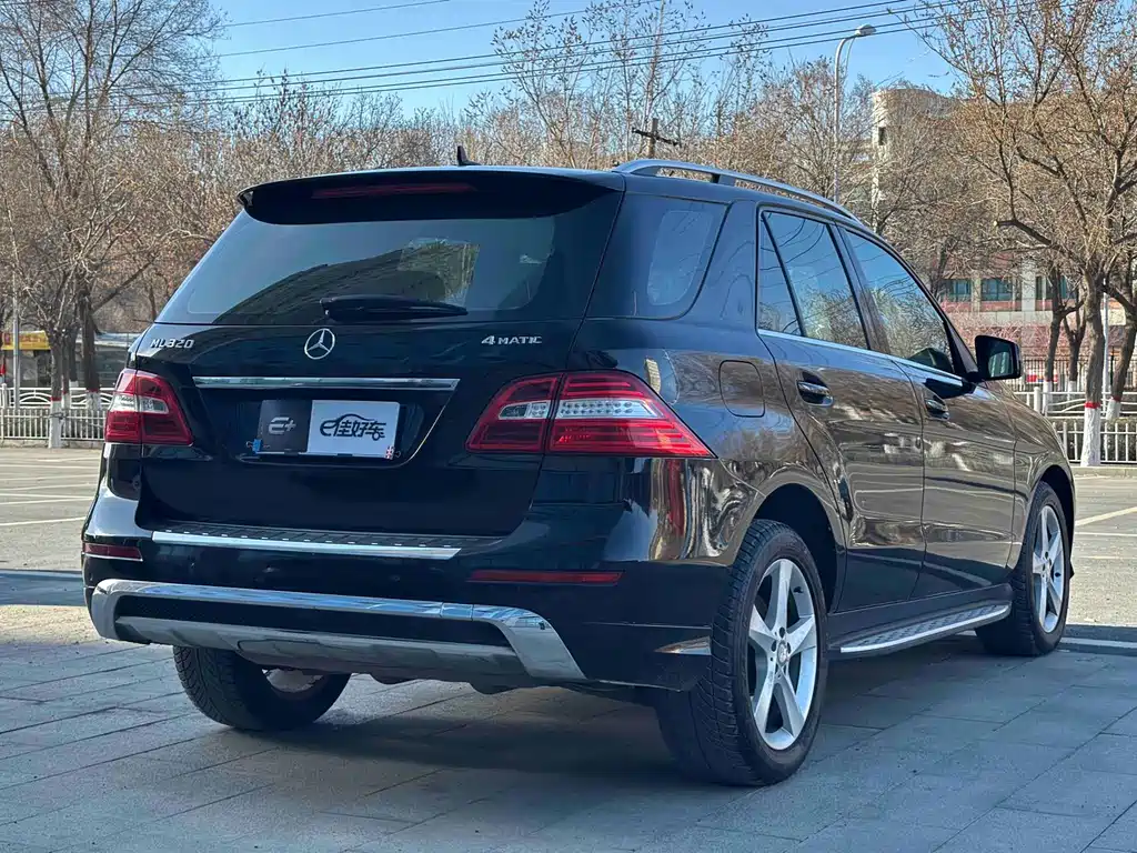 Mercedes-Benz M-Class ML 320 4 MATIC