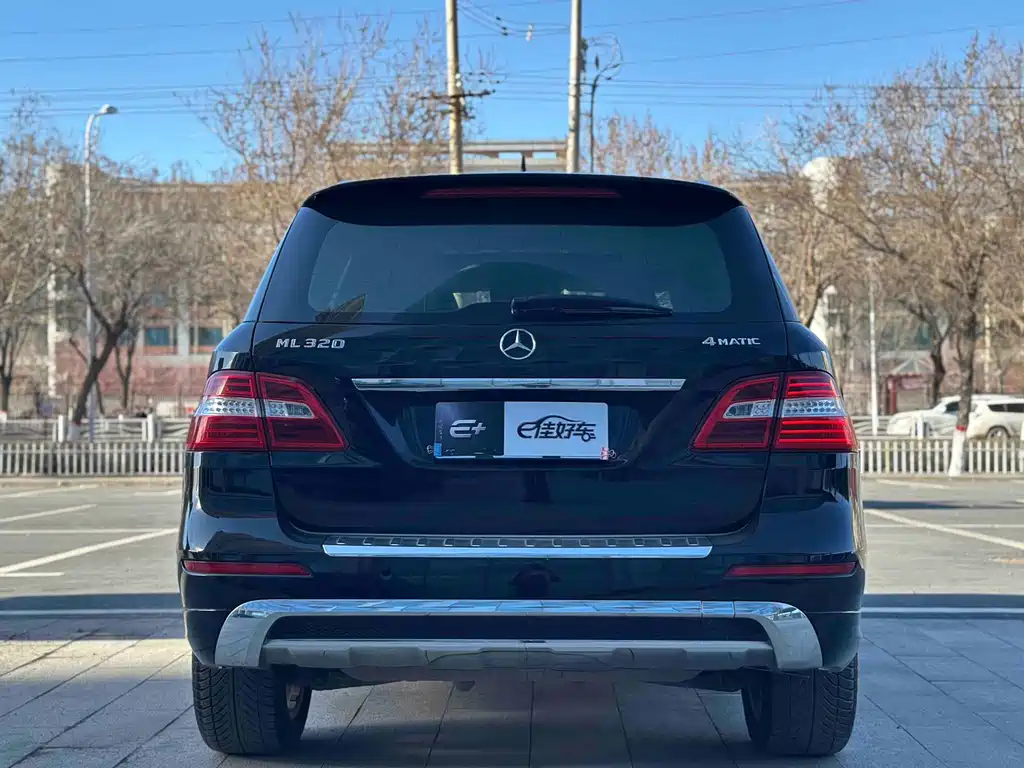 Mercedes-Benz M-Class ML 320 4 MATIC
