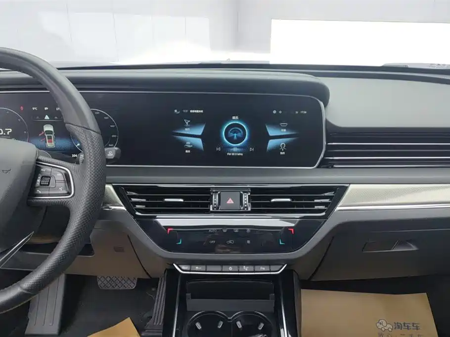 Hongqi HS5 Facelift 2.0 T Connected Flagship Enjoyment 4 WD