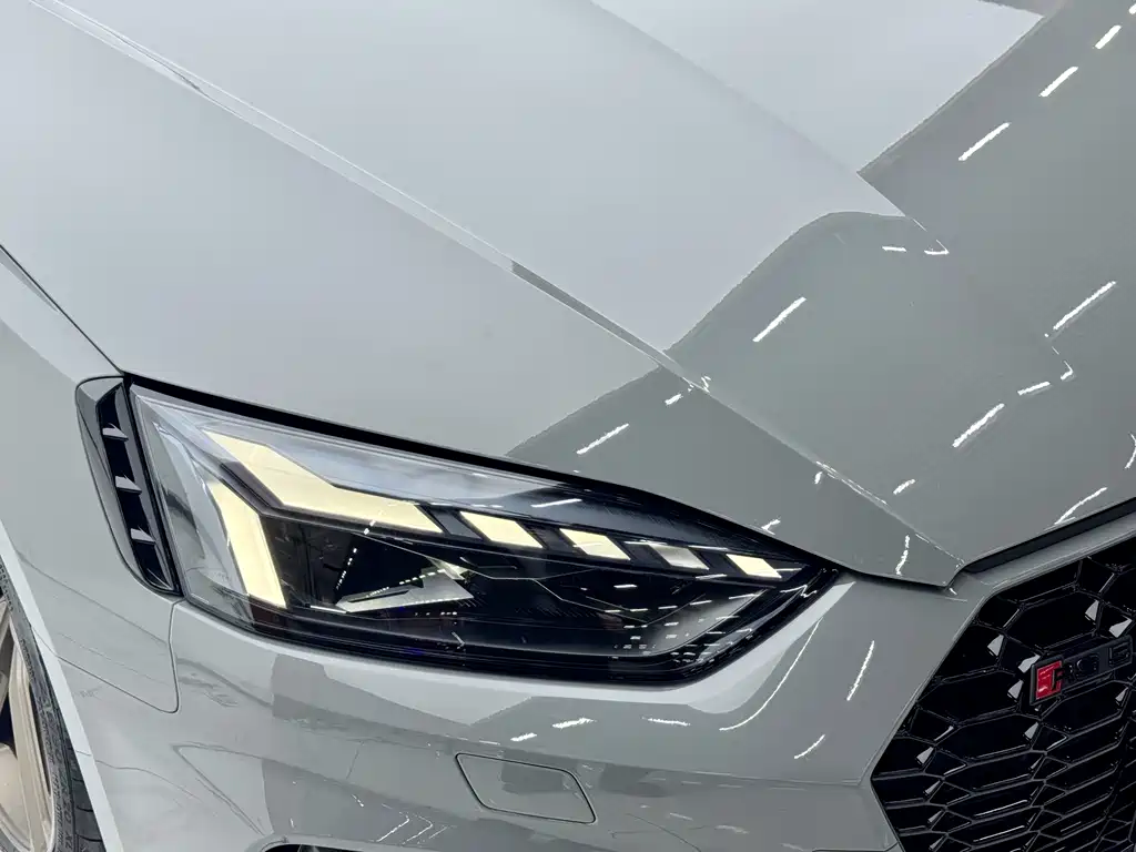 Audi RS 5 RS 5 2.9 T Sportback Dark Gold