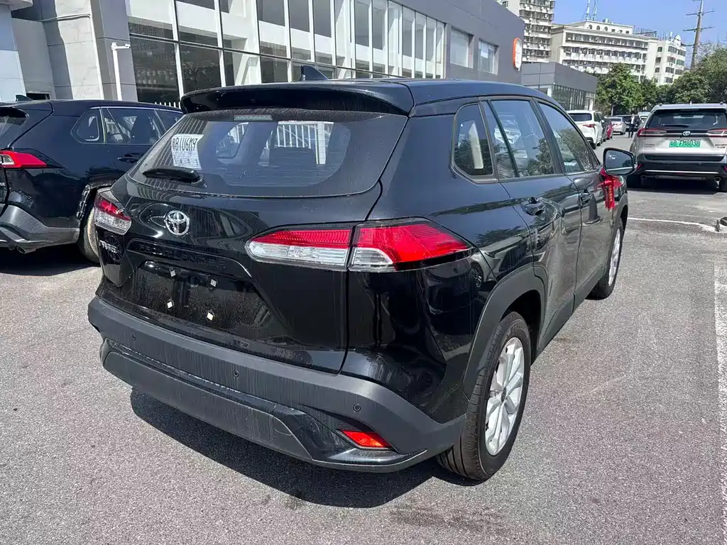 Frontlander 2.0 L CVT Leading