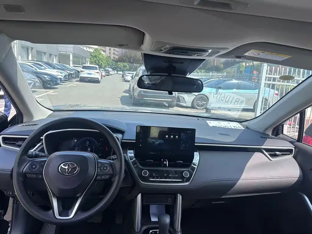 Frontlander 2.0 L CVT Leading