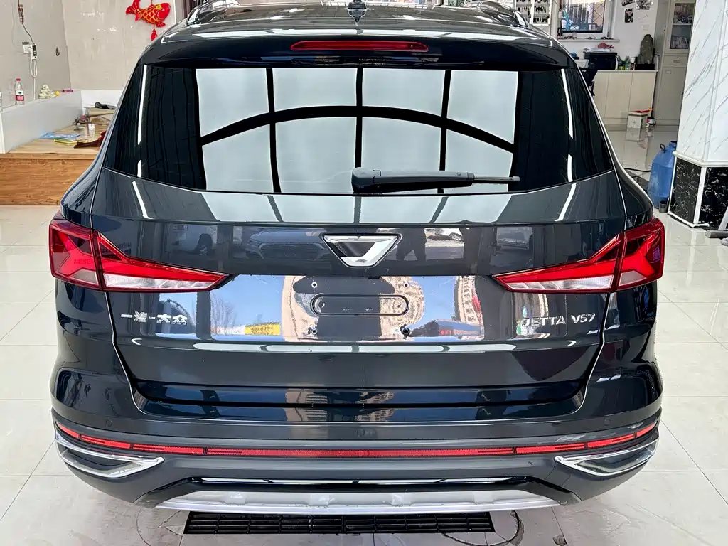 Jetta VS7 Black Sharp 1.4 T Auto Glory Pro