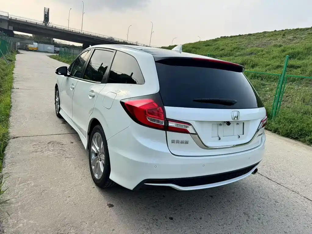 Jade 1.8 L Auto Comfort 5-seat
