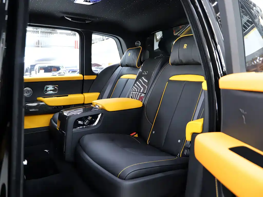 Cullinan Black Badge