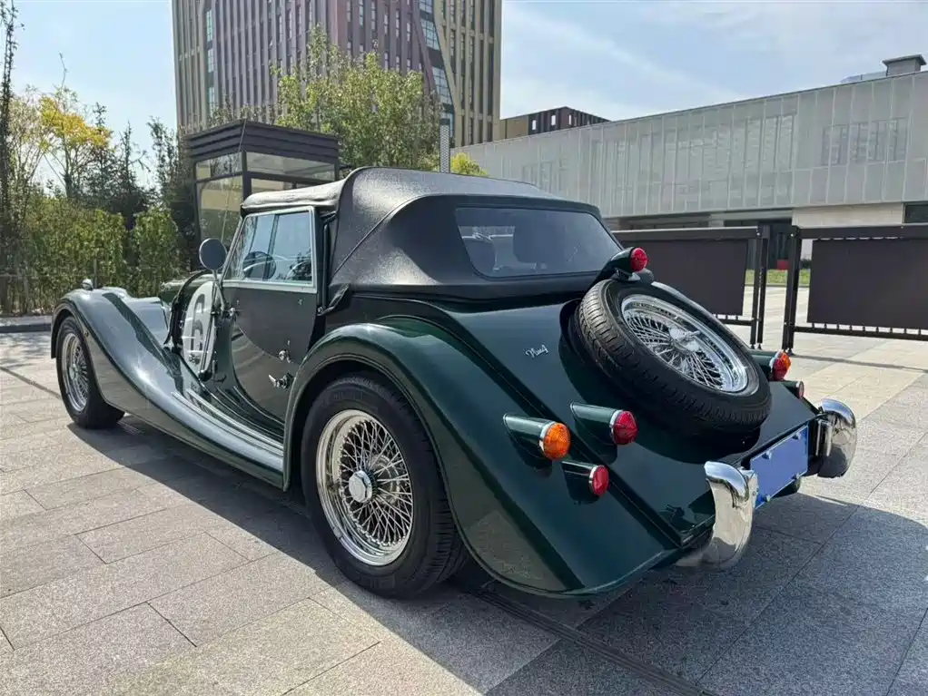 Morgan Plus 4 2.0 L Sport 2-seat