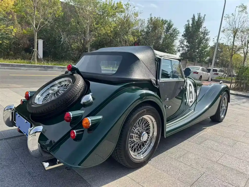 Morgan Plus 4 2.0 L Sport 2-seat