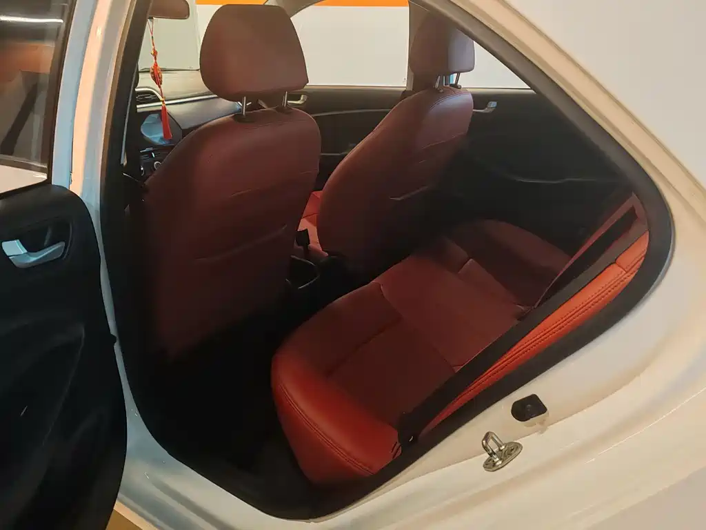 Accent 瑞纳 2017款 1.4 L 自动跃劲版 国VI