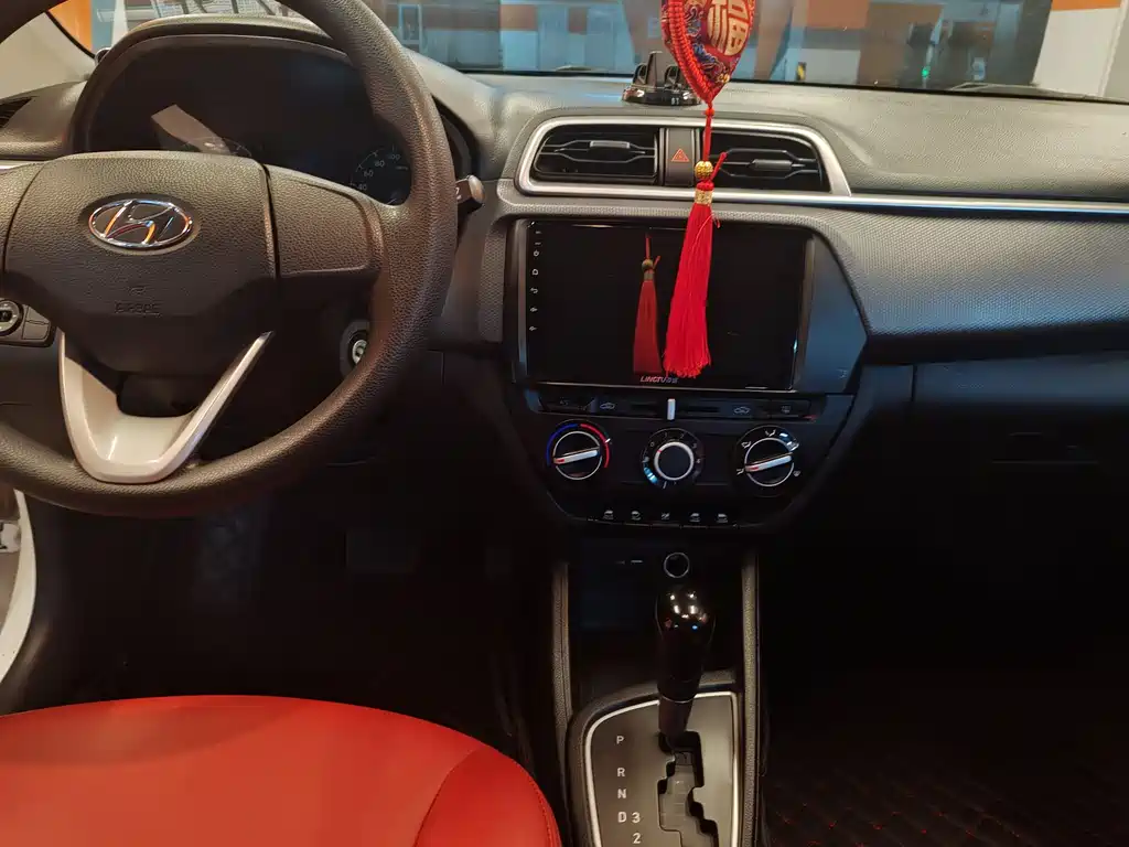 Accent 瑞纳 2017款 1.4 L 自动跃劲版 国VI