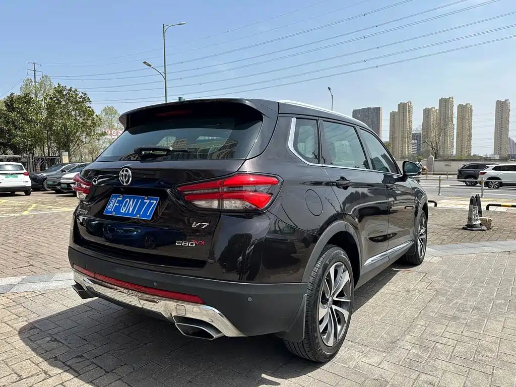 Brilliance V7 中华V7 2018款 280 T 手动豪华型 5座