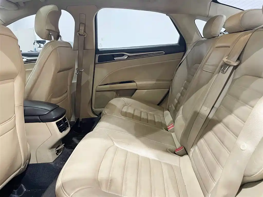 Mondeo 2.0 L GTDi200 Luxury